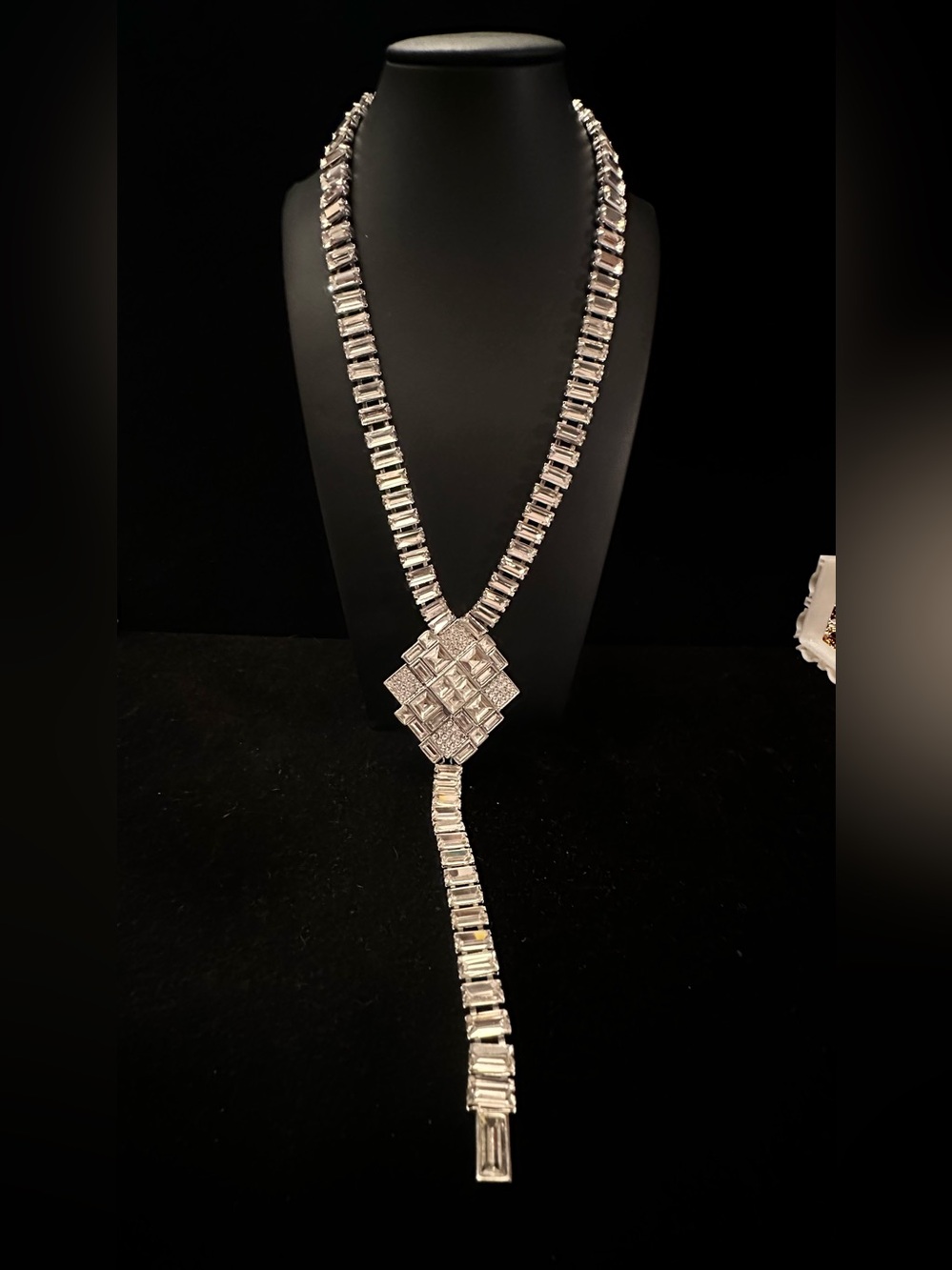 Vintage White House Black Market Hollywood Regency lariyet Necklace 31”